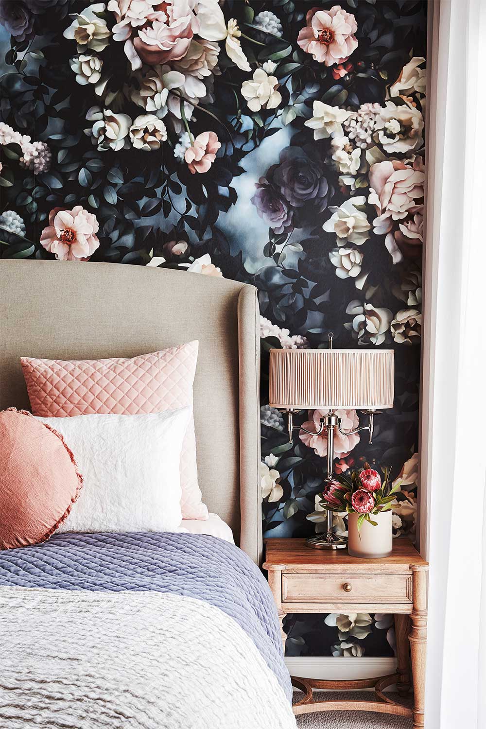 How To Do A Bold Floral Wallpaper In The Bedroom - Floral Feature Wall Bedroom , HD Wallpaper & Backgrounds
