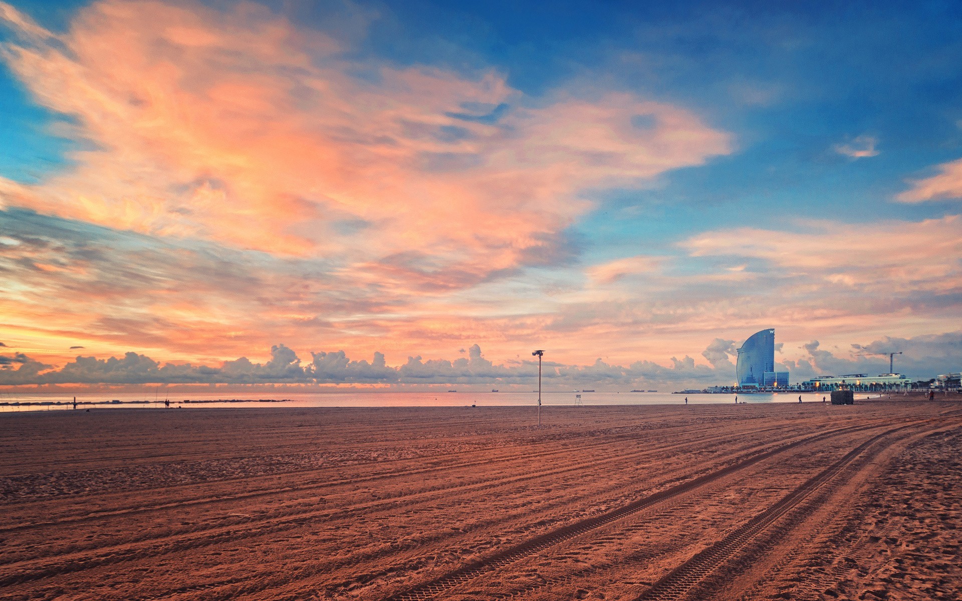 Massive Raked Beach Under Beautiful Sky Wallpaper - Beautiful Sky , HD Wallpaper & Backgrounds