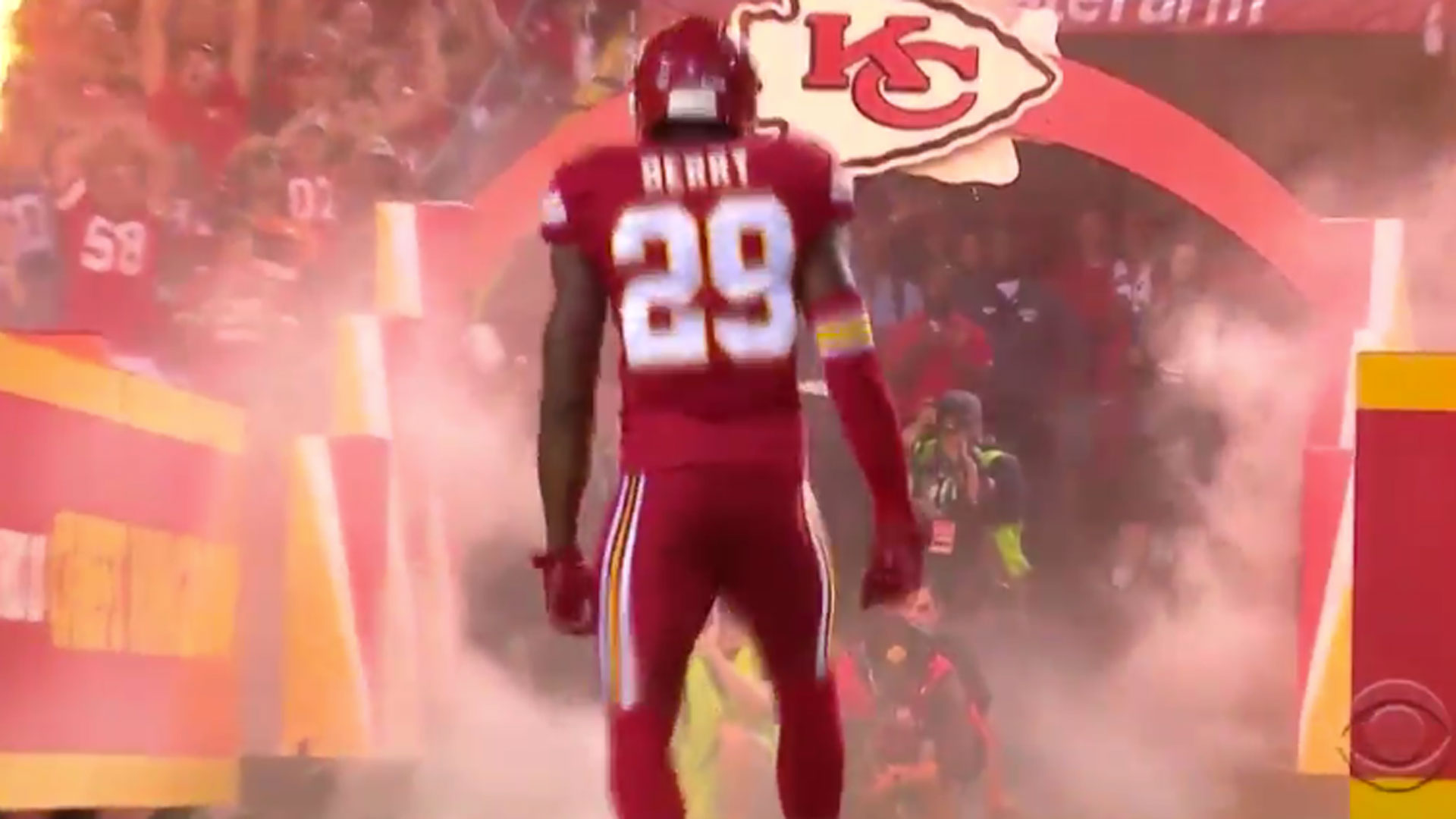 Eric Berry Receives Hero's Welcome In Return To Arrowhead - Eric Berry Wallpaper Hd , HD Wallpaper & Backgrounds