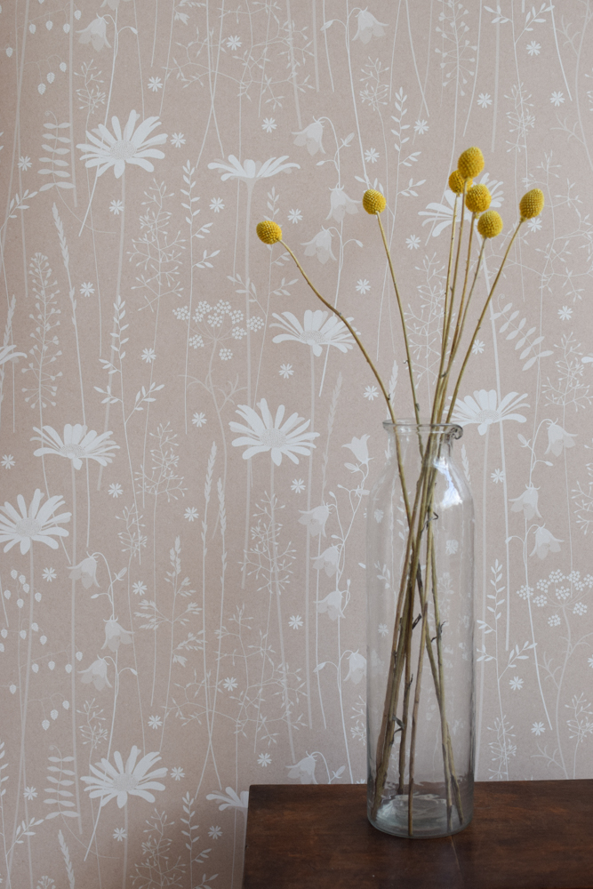 Daisy Meadow Wallpaper In Dusk - Wallpaper , HD Wallpaper & Backgrounds