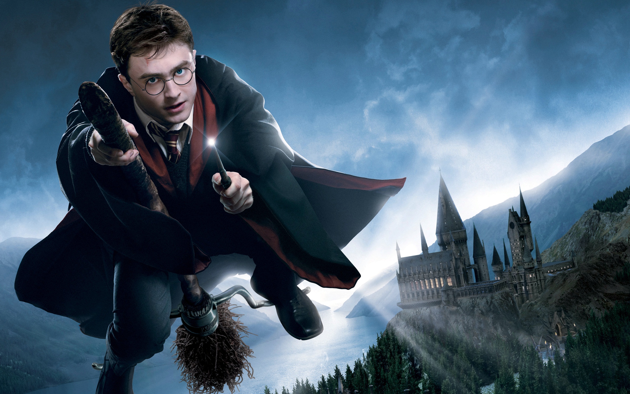 Harry Potter Daniel Radcliffe - Harry Potter Broom Flying , HD Wallpaper & Backgrounds
