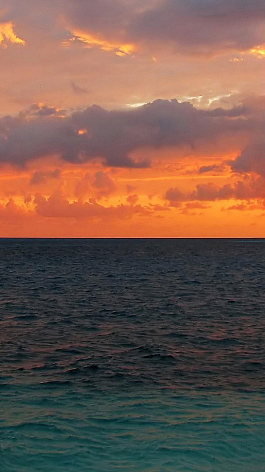 Nature Sunset Ocean Surface Iphone 6 Wallpaper - Sunset Ocean Wallpaper Iphone , HD Wallpaper & Backgrounds
