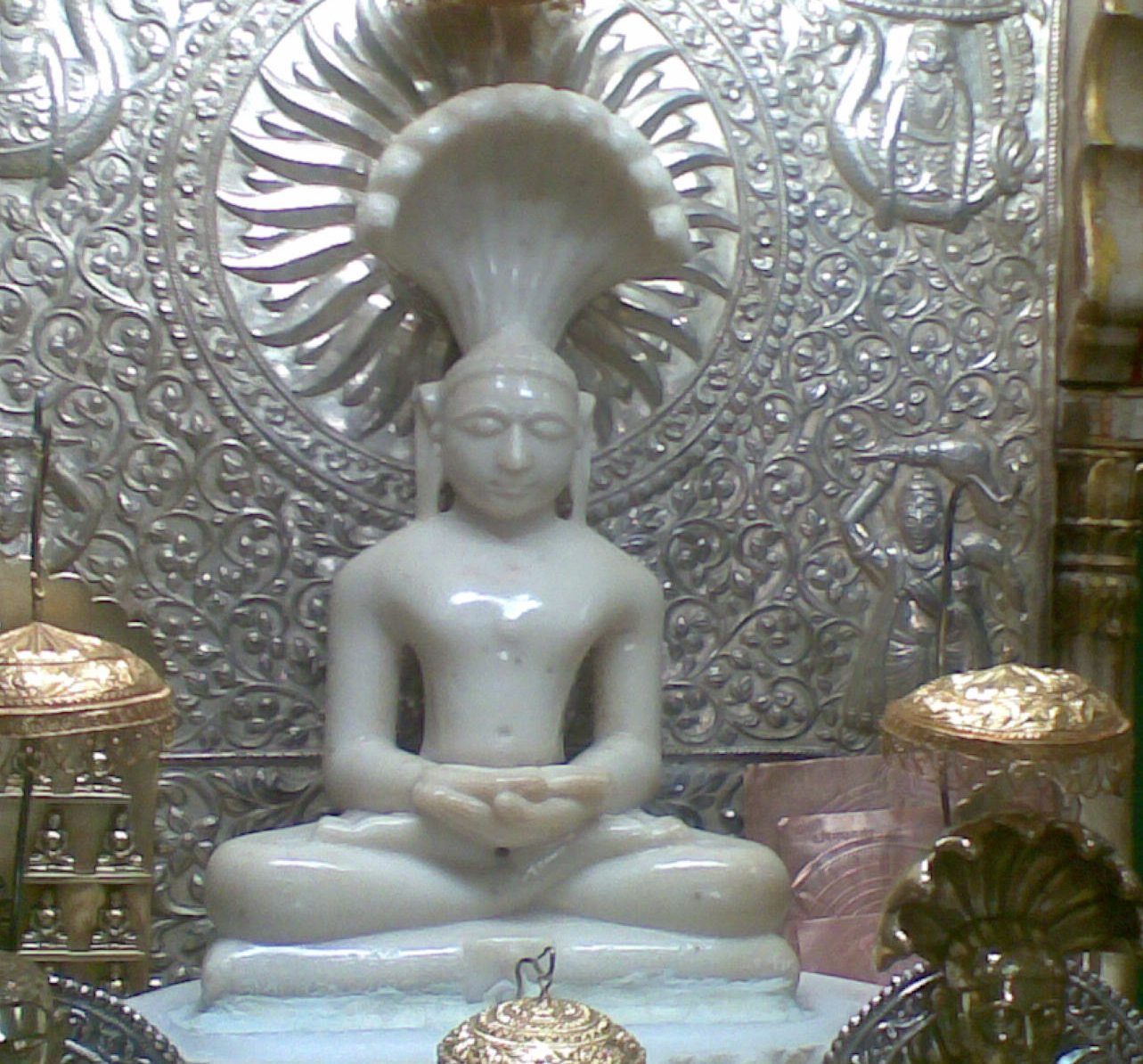 Shri 1008 Bhagwan Parshvnath At Digamber Jain Atishya - Vahelna Jain Mandir , HD Wallpaper & Backgrounds