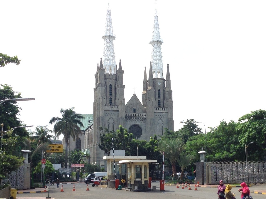 Jalan Jalan With Bu Cathy - Jakarta Cathedral , HD Wallpaper & Backgrounds