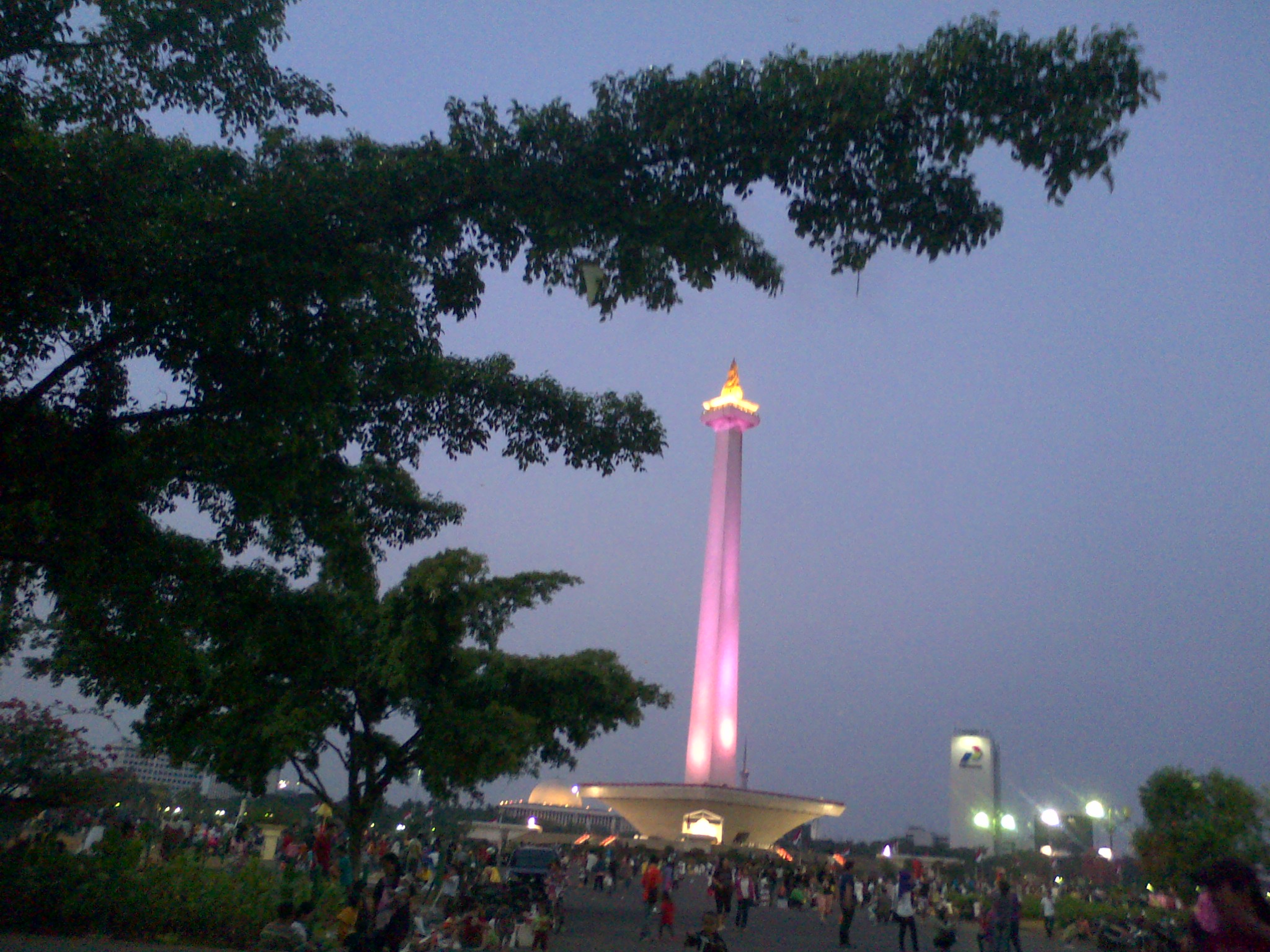 Going To The Monas Is Actually Quite Easy As Most Public - Observation Tower , HD Wallpaper & Backgrounds