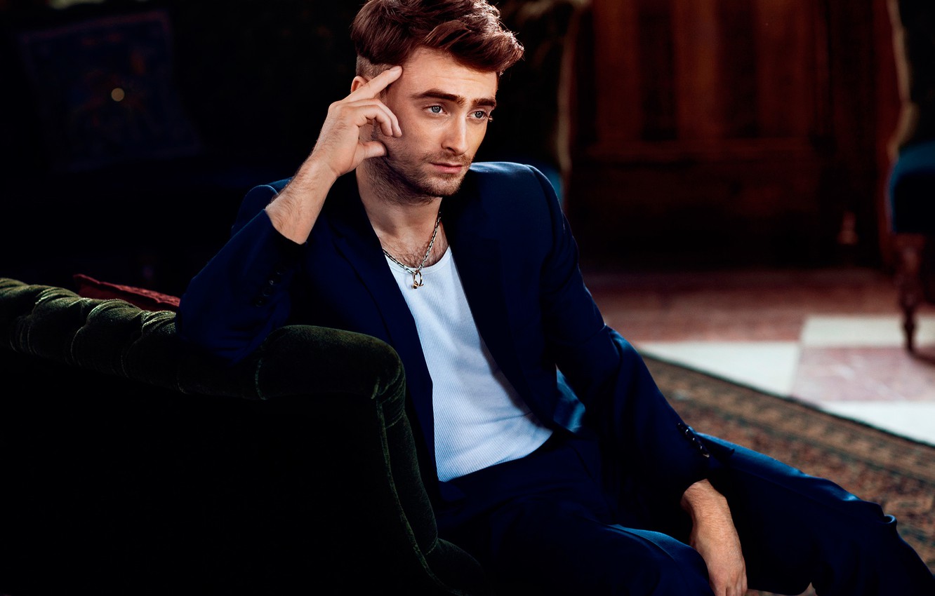 Photo Wallpaper Photoshoot, Daniel Radcliffe, Essential - Daniel Radcliffe Wallpaper In Hd , HD Wallpaper & Backgrounds