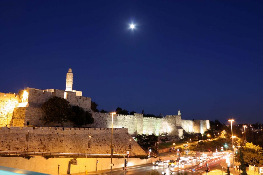 Jerusalem Wallpaper Hd - Jerusalem Night , HD Wallpaper & Backgrounds