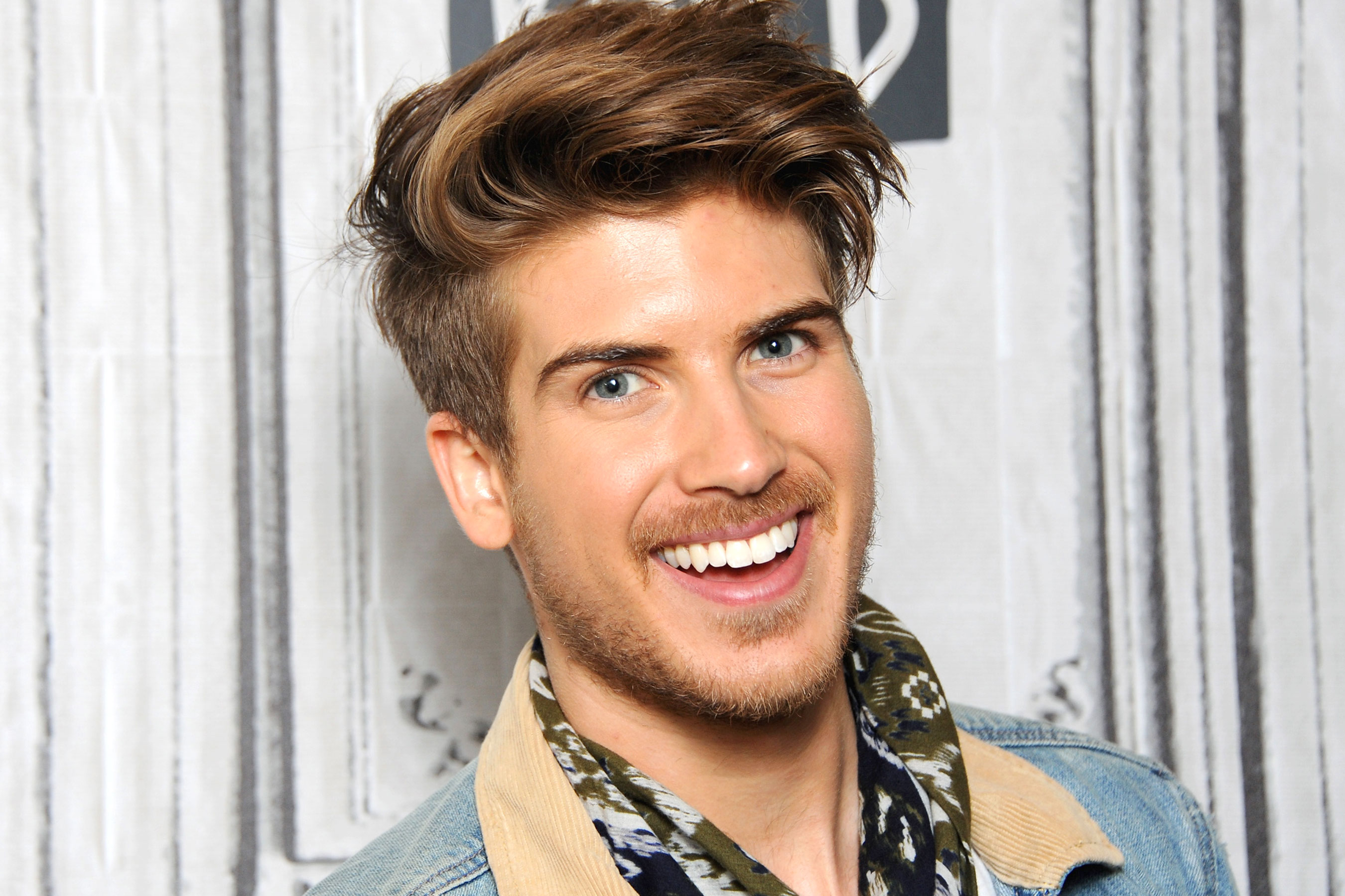 Colleen Ballinger (#1419377) - HD Wallpaper & Backgrounds Download