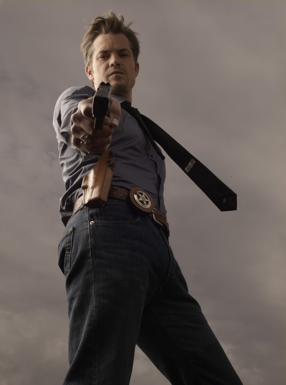 Justified Images Justified Season 2 Hd Wallpaper And - Justified Timothy Olyphant Gun Holster , HD Wallpaper & Backgrounds