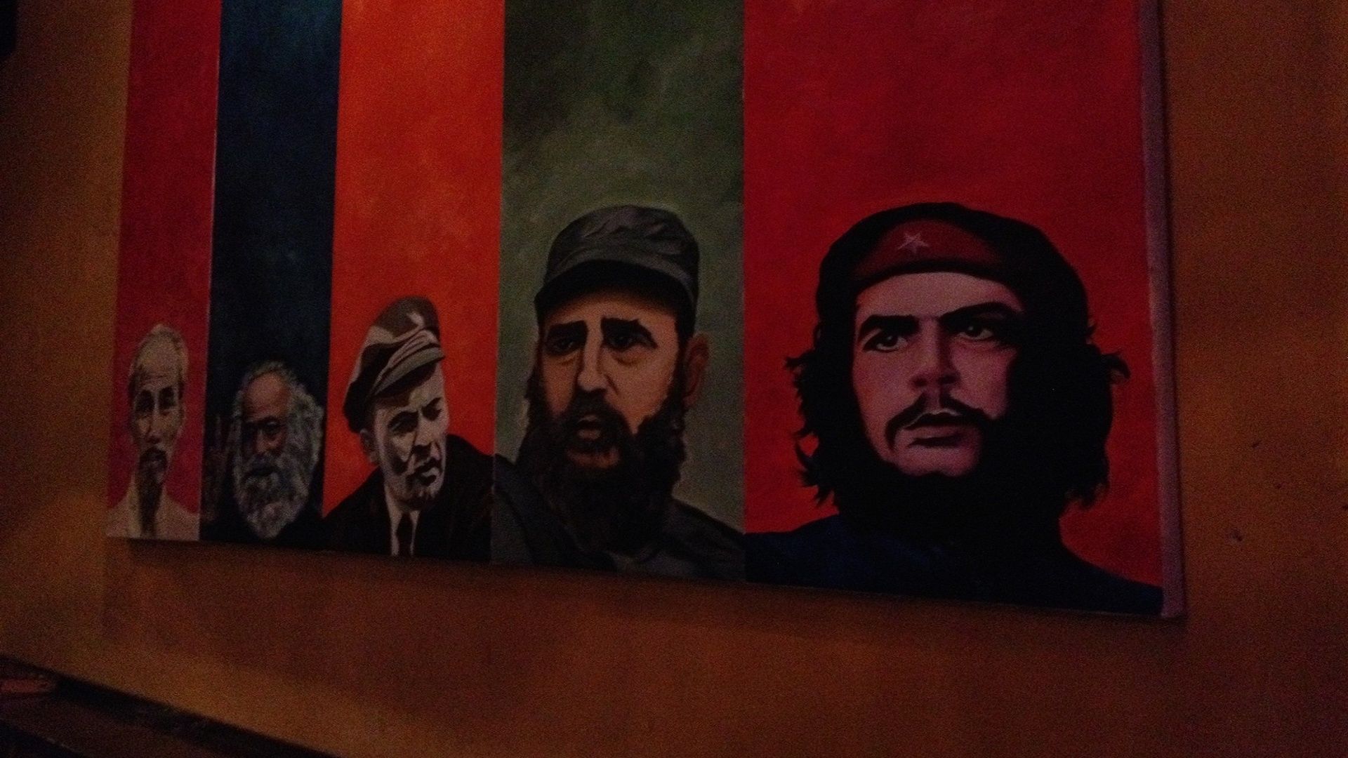 Communist Wallpapers Hd - Fidel Castro Karl Marx , HD Wallpaper & Backgrounds