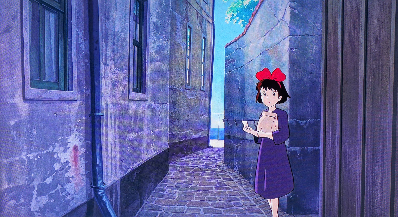 Kiki's Delivery Service Wallpaper Hd - Kiki Delivery Service Standing , HD Wallpaper & Backgrounds