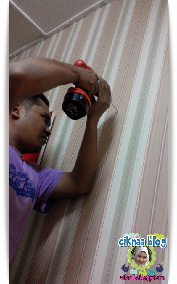 Ni Takde Kaitan Dengan Pemasangan Wallpaper Pun - Kaison Diy , HD Wallpaper & Backgrounds