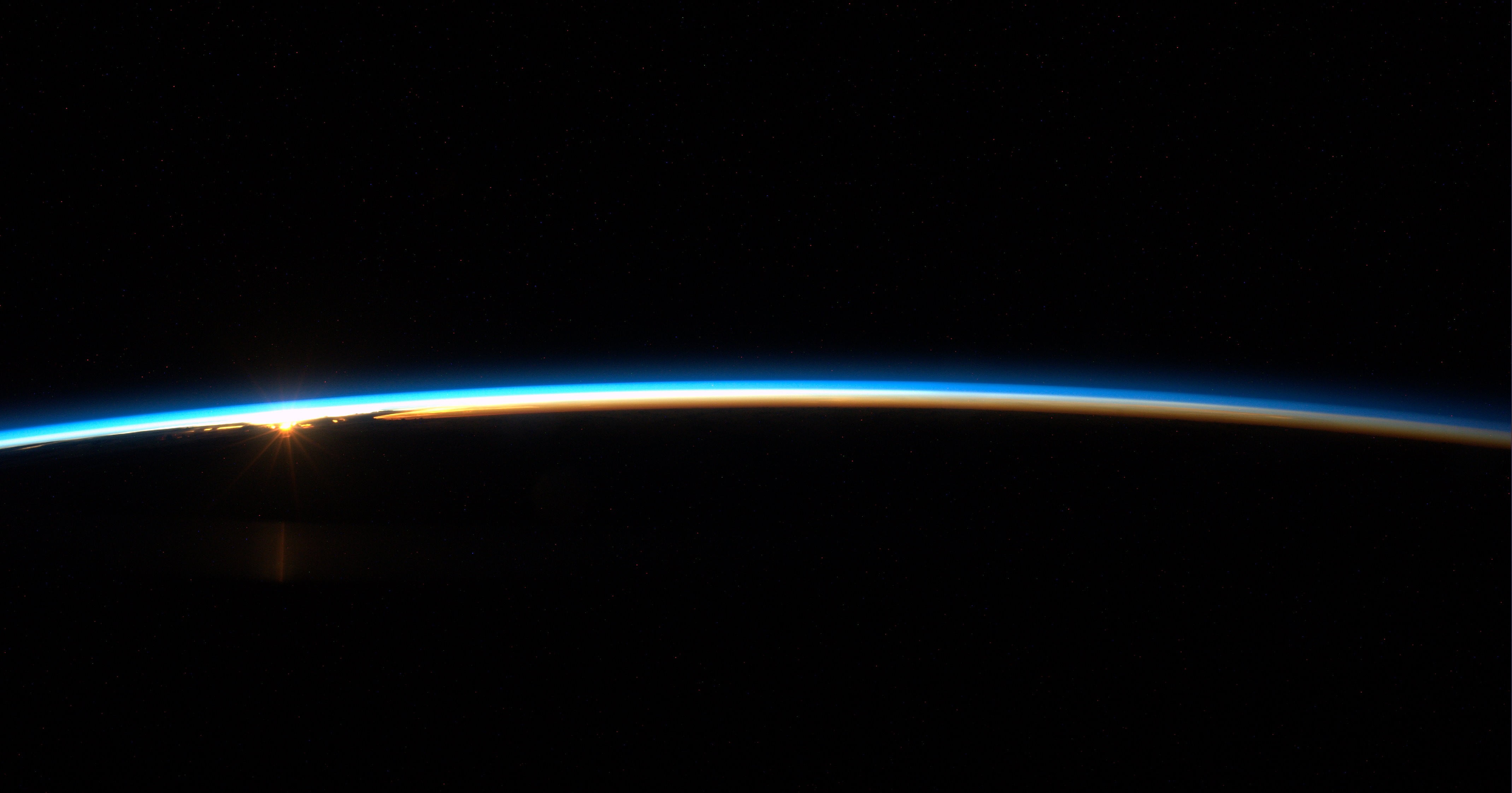 Black And Blue Laptop Computer, Space, Earth, Horizon, - Darkness , HD Wallpaper & Backgrounds
