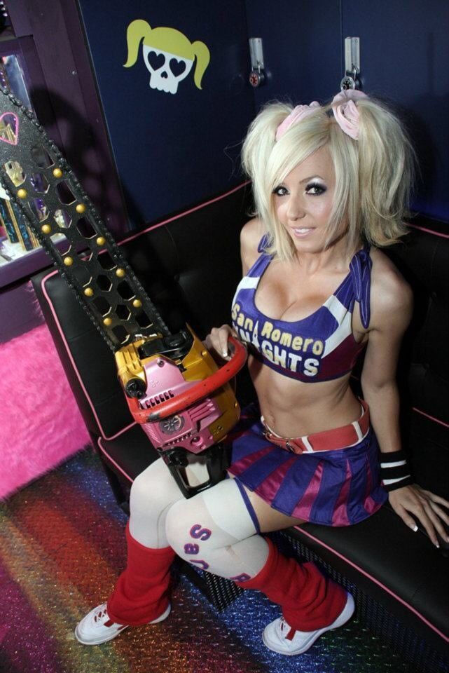 Discover Ideas About Lollipop Chainsaw - Sexy Juliet Starling Cosplay , HD Wallpaper & Backgrounds