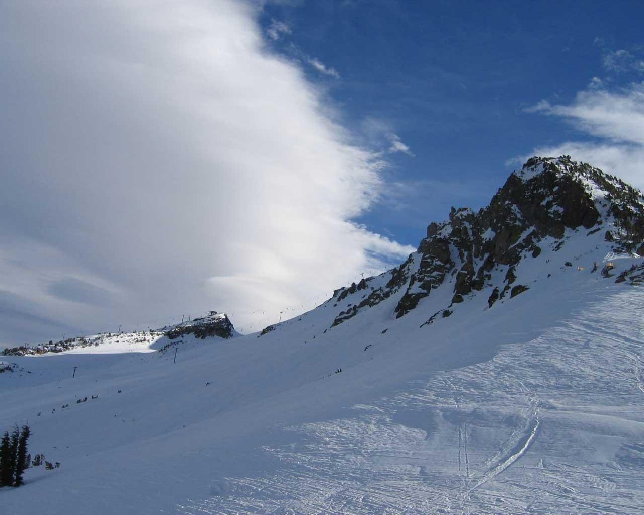 Ski Mountain , HD Wallpaper & Backgrounds