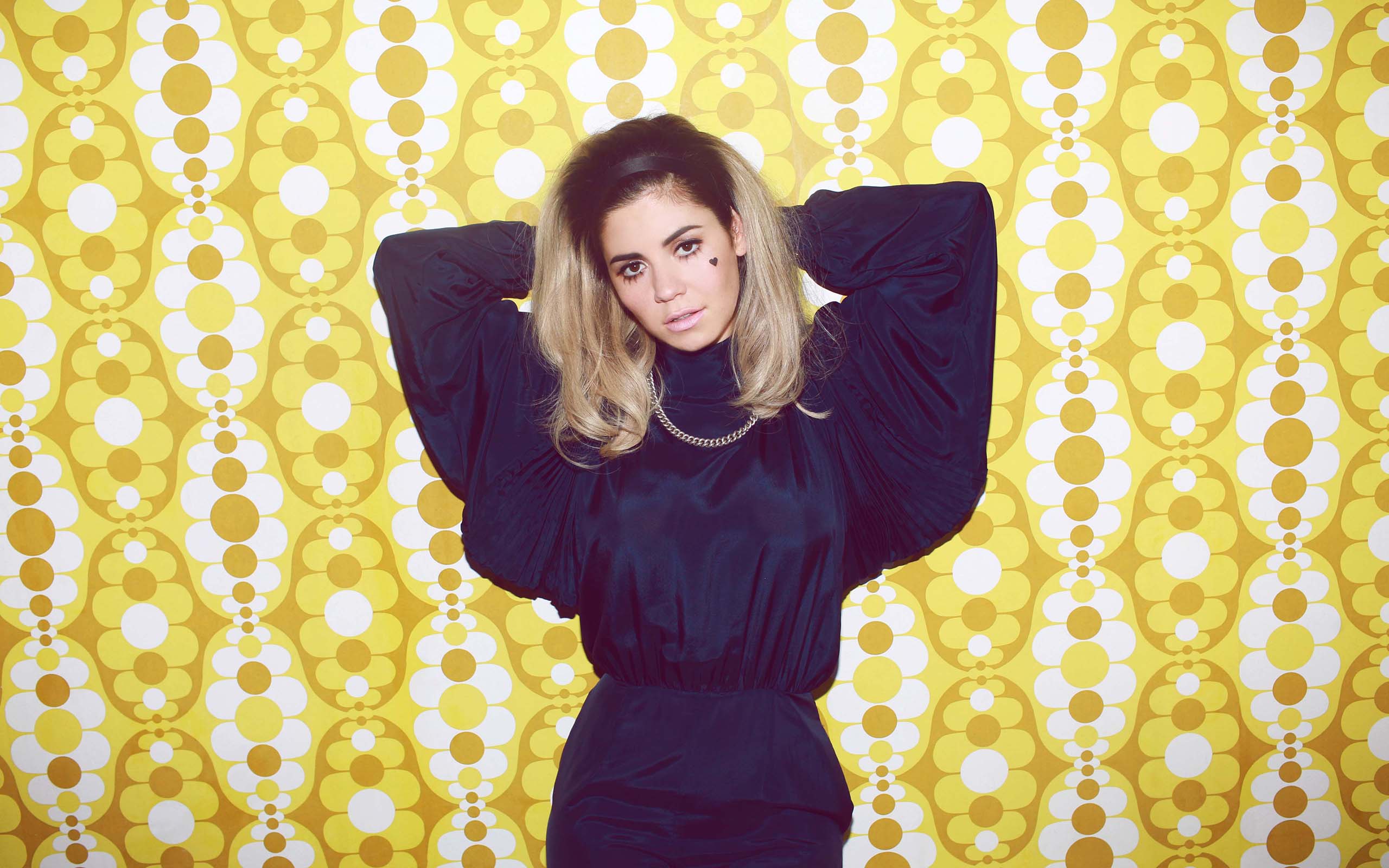 Marina And The Diamonds - Marina And The Diamond Background , HD Wallpaper & Backgrounds