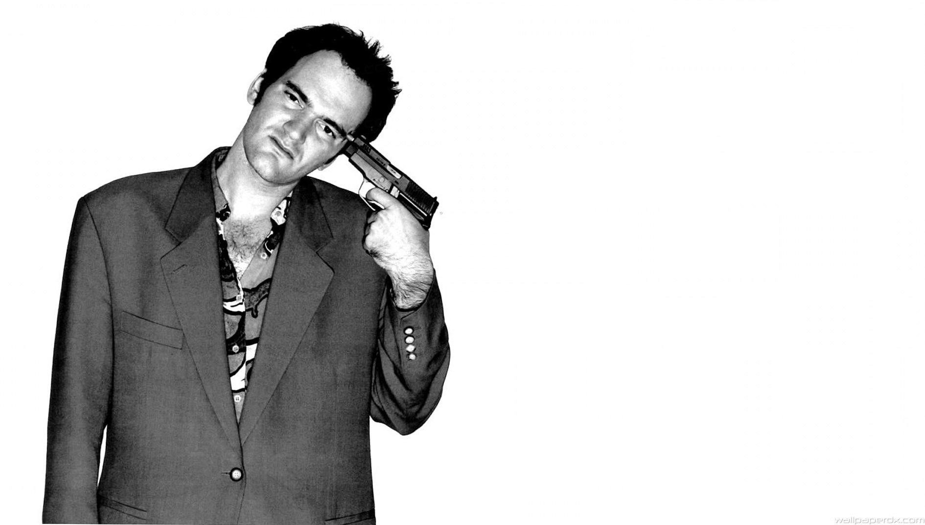 Quentin Tarantino Hd Wallpaper - Quentin Tarantino With Gun , HD Wallpaper & Backgrounds