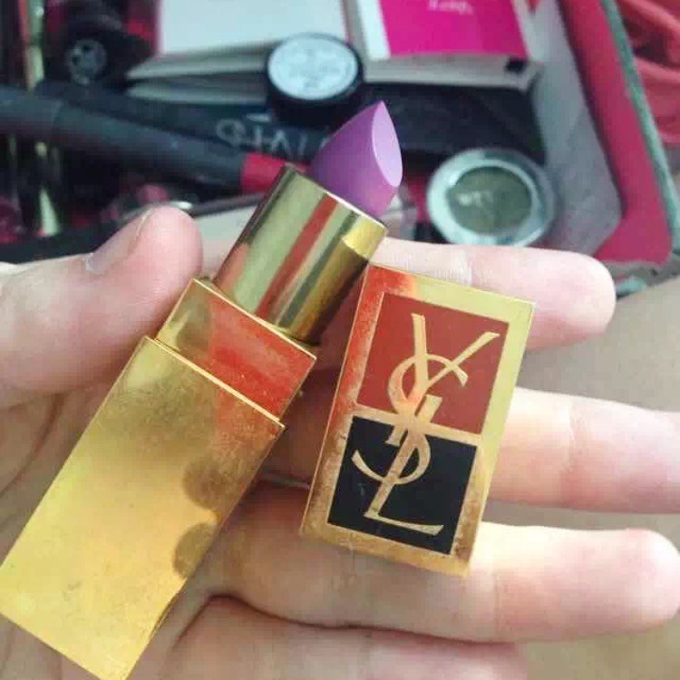 Drawn Makeup Ysl Lipstick - Fake Vs Original Ysl Lipstick , HD Wallpaper & Backgrounds