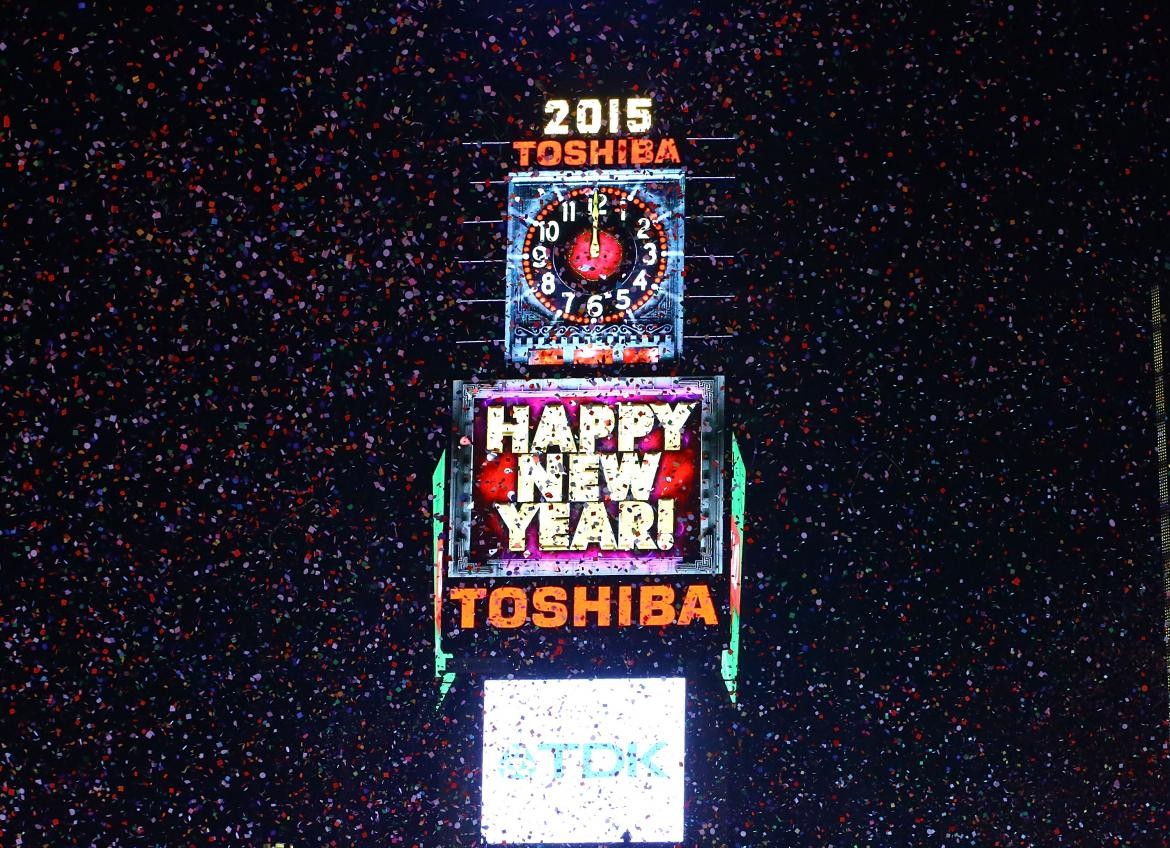 New Years Time Square 0 Hd Background Images Apple - New Years Eve Ball 2017 , HD Wallpaper & Backgrounds