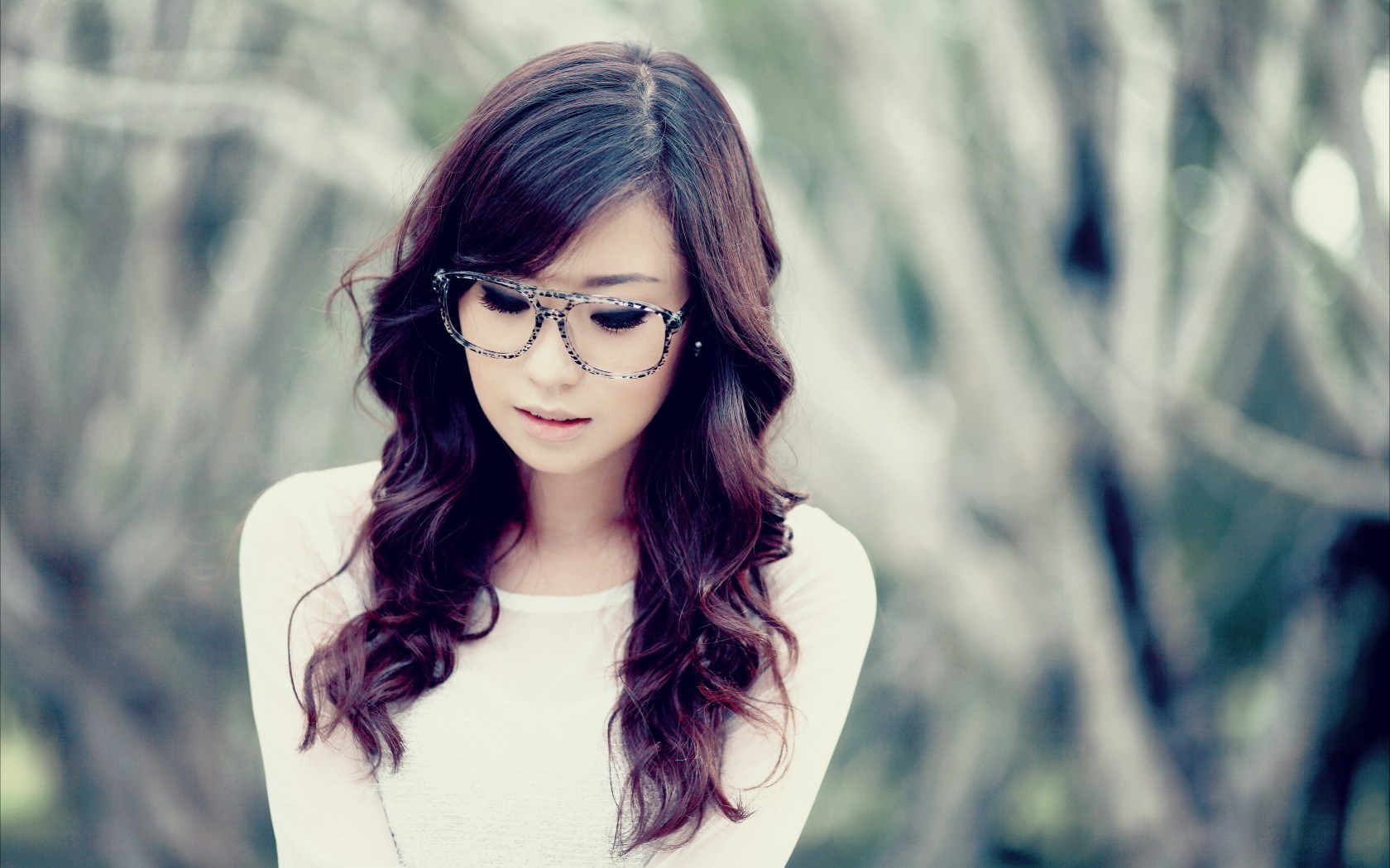 Asian Girls Cute High Definition Backgrounds - Asian Models With Glasses , HD Wallpaper & Backgrounds