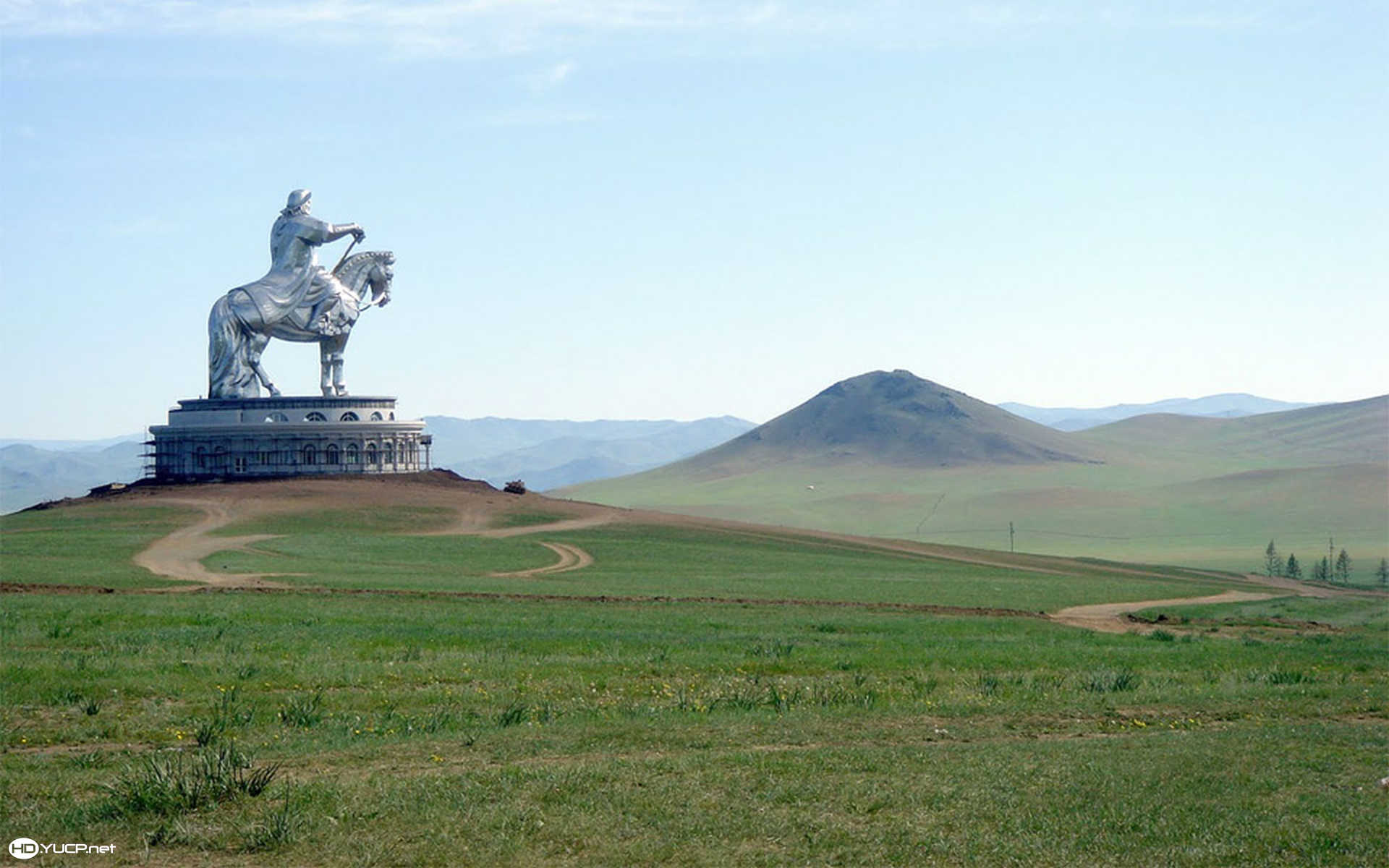 Mongolia Wallpapers - Mongolia Estatua Genghis Khan , HD Wallpaper & Backgrounds