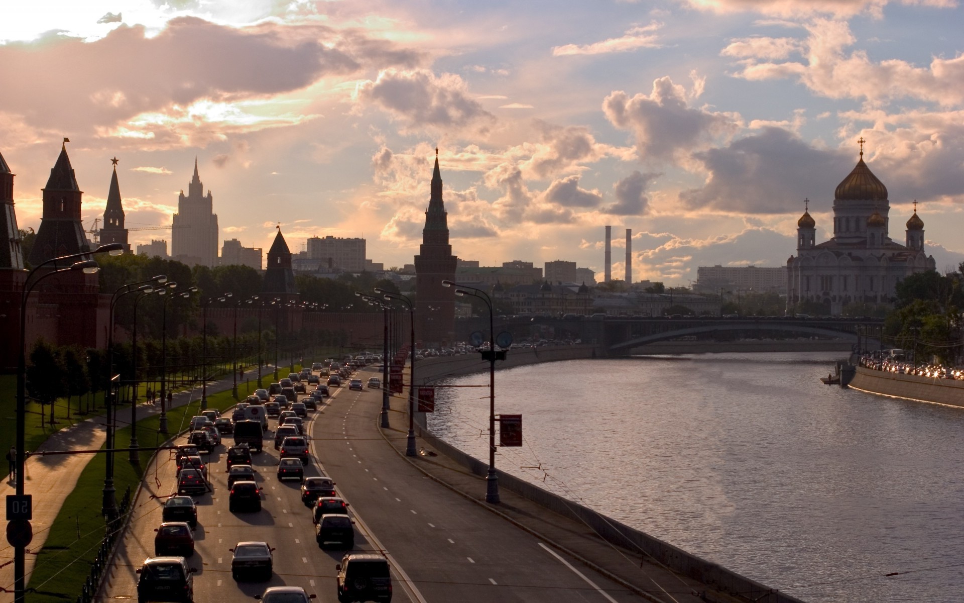 Cityscape, Building, Road, River, Moscow Wallpapers - Hd Wallpaper Building Roads , HD Wallpaper & Backgrounds