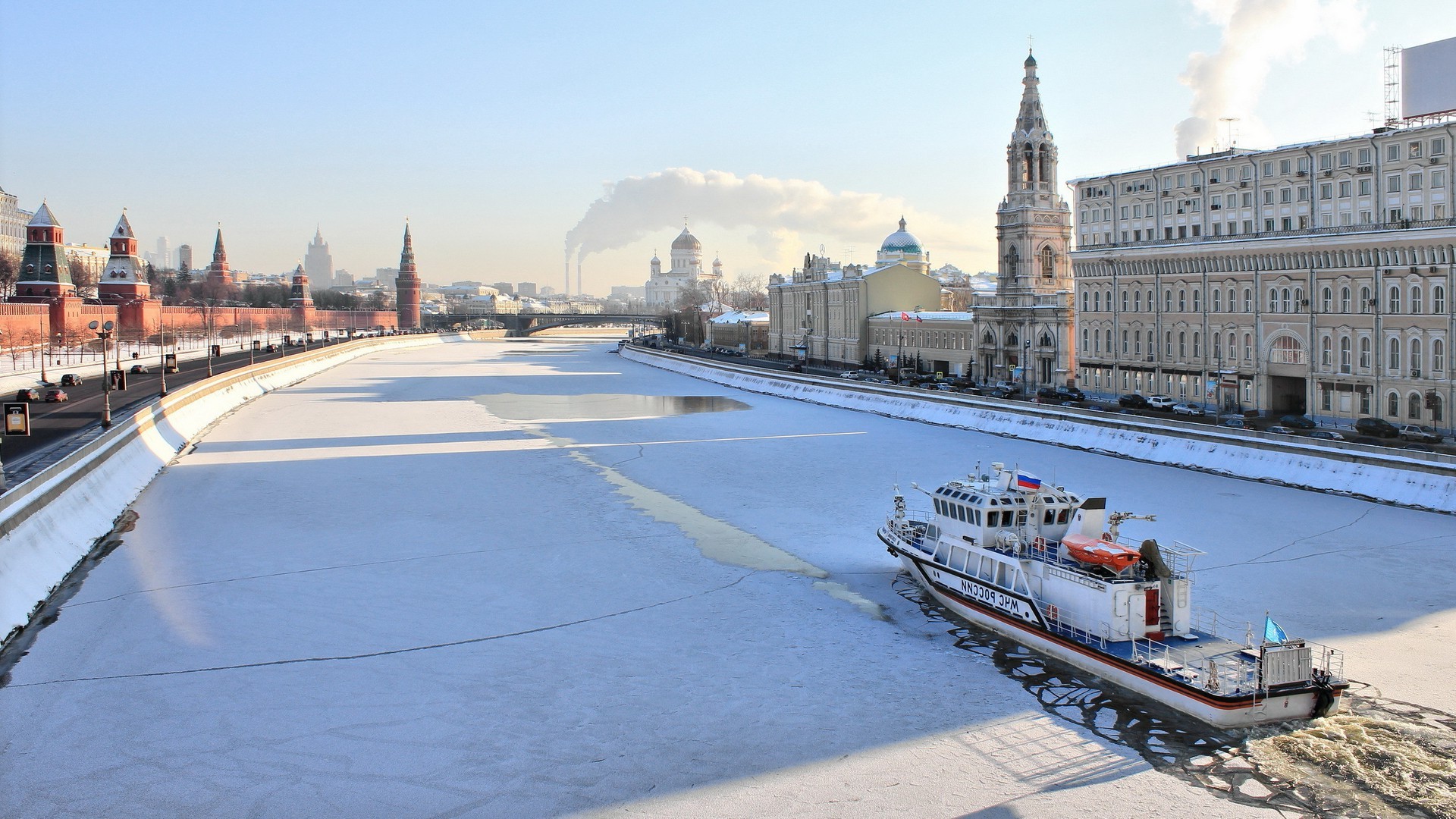 River, Ice, Snow, Boat, Building, Architecture, Moscow - Moscow Hd Wallpaper Landscape , HD Wallpaper & Backgrounds