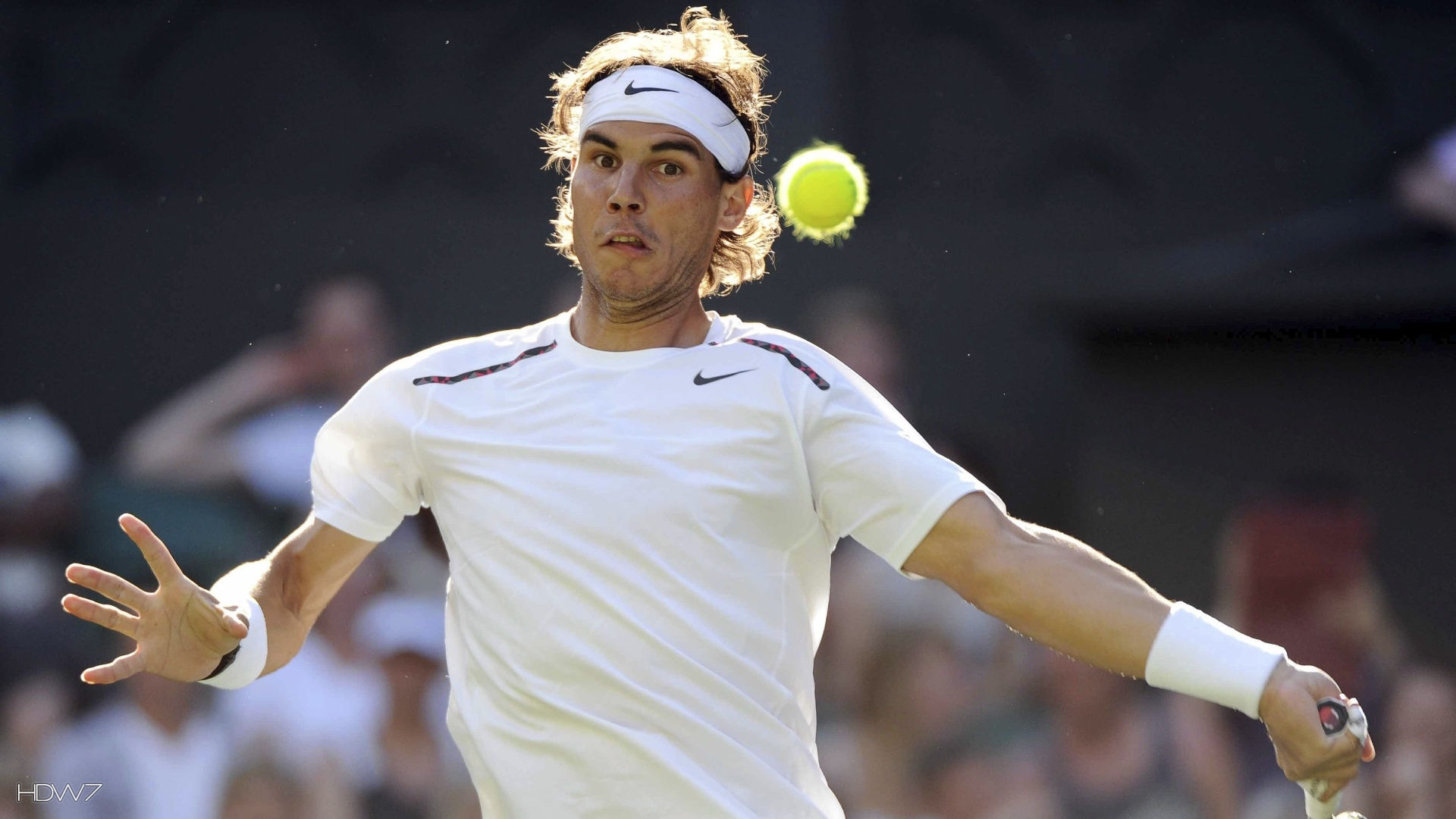 Rafael Nadal Returns The Ball - Tennis Player , HD Wallpaper & Backgrounds