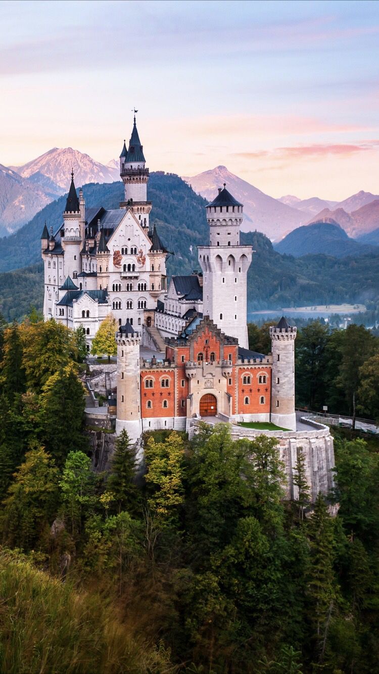 Fairytale Castle Wallpaper For Your Iphone 8 From Everpix - Neuschwanstein Castle Sunrise , HD Wallpaper & Backgrounds