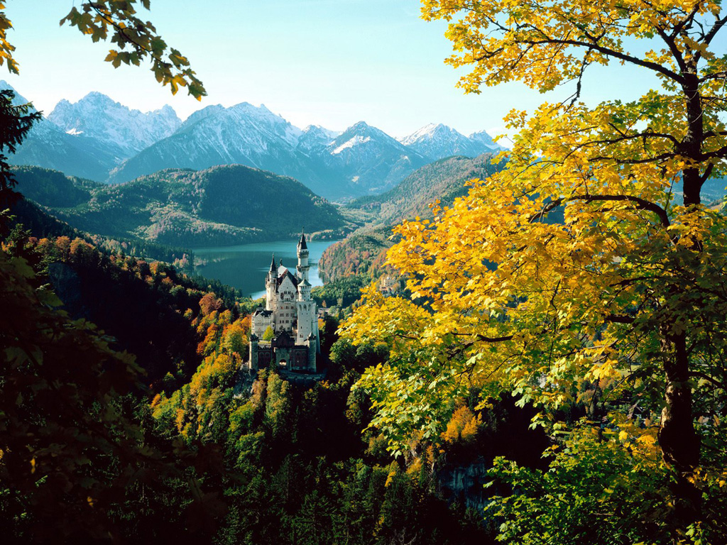 Neuschwanstein Castle Bavaria Germany - German Landscape Wallpaper Hd , HD Wallpaper & Backgrounds
