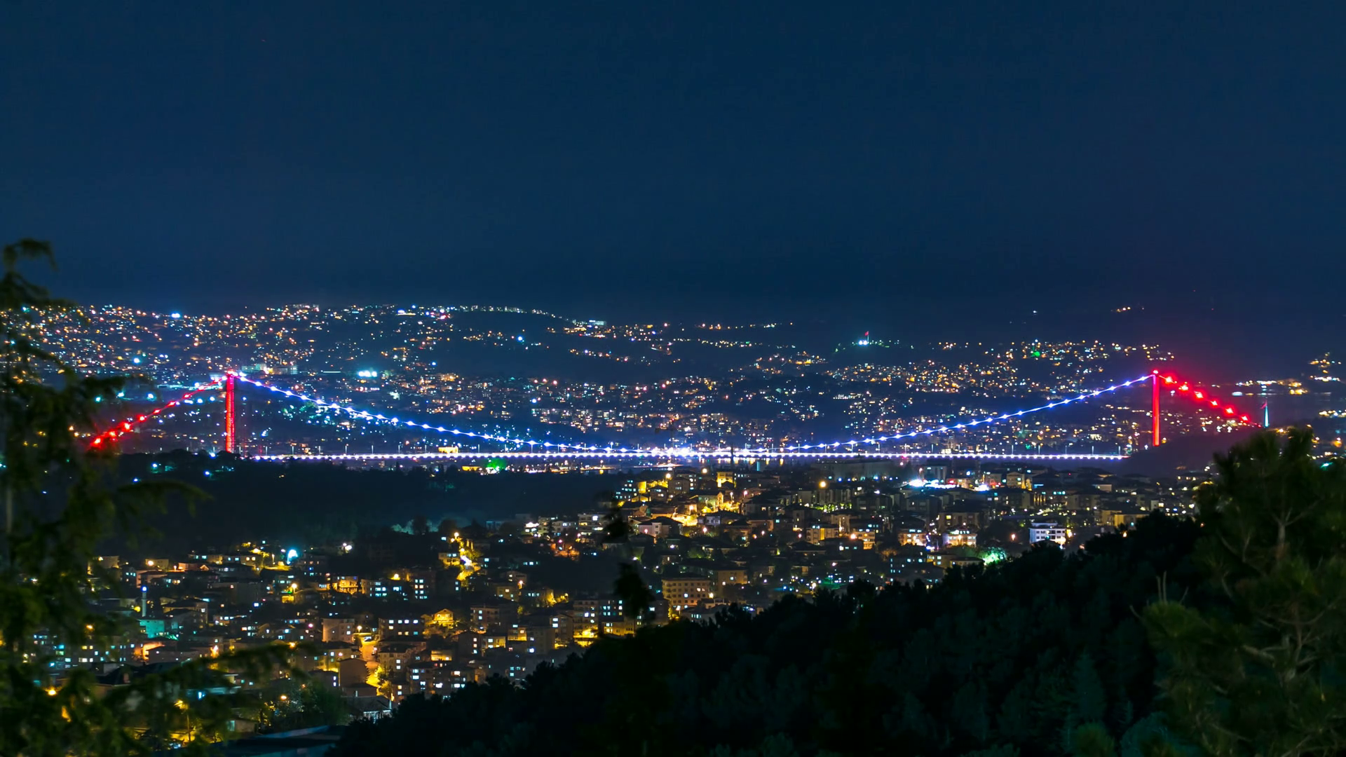 Illuminated Fatih Sultan Mehmet Bridge View, Connects - 3840 X 2160 Nightly Europe , HD Wallpaper & Backgrounds