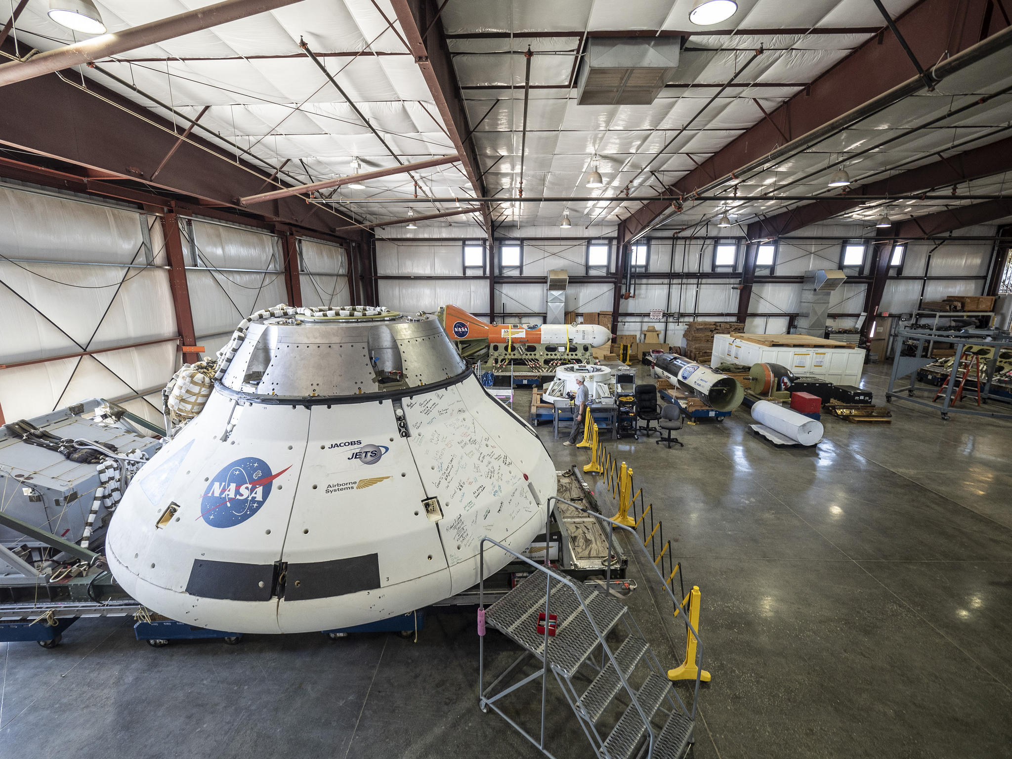 Orion Team Prepares The Parachute Test Vehicle For - Nasa Capsule , HD Wallpaper & Backgrounds