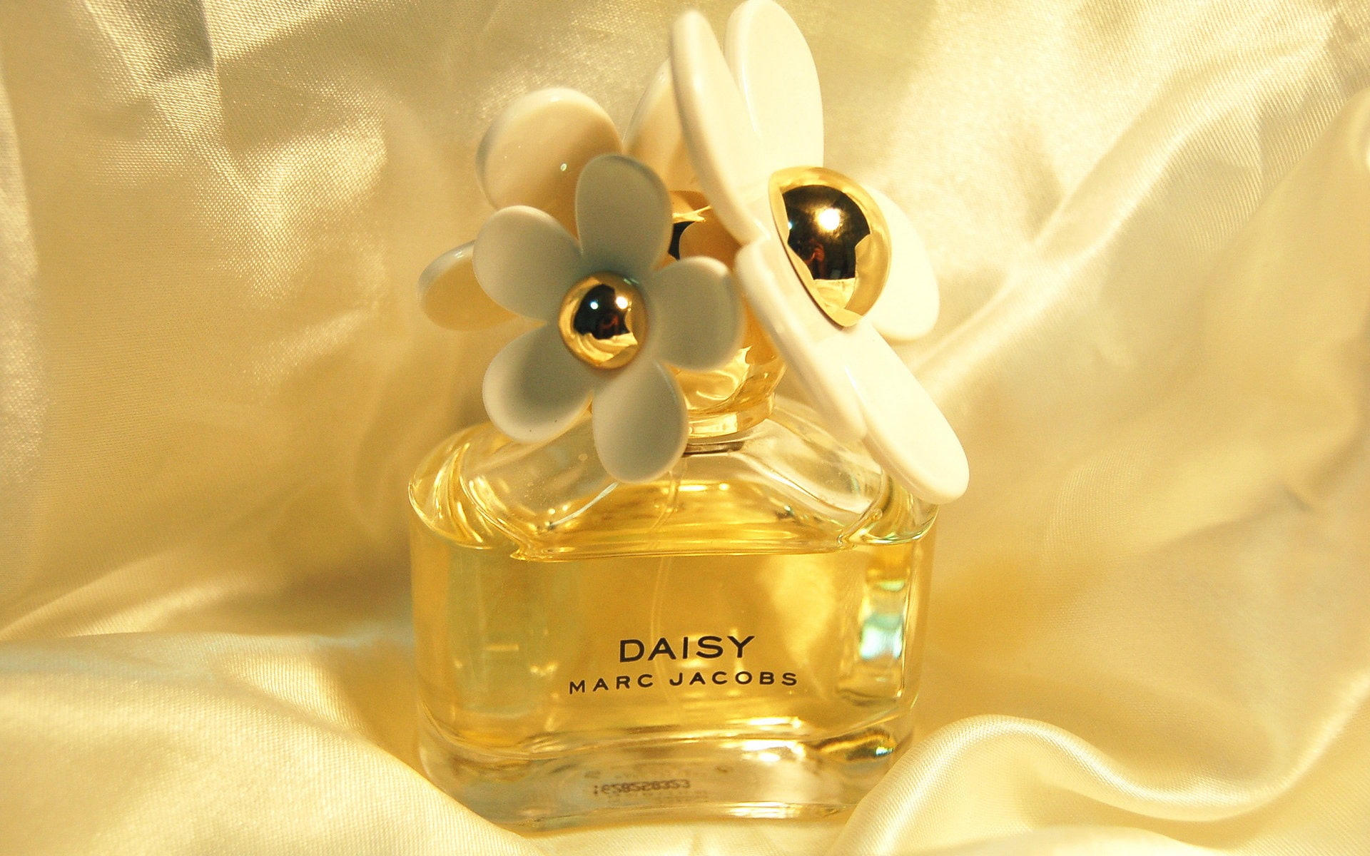 Daisy-brand Perfume Wallpapers, Marc Jacobs Daisy Fragrance - 品牌 香水 壁纸 , HD Wallpaper & Backgrounds
