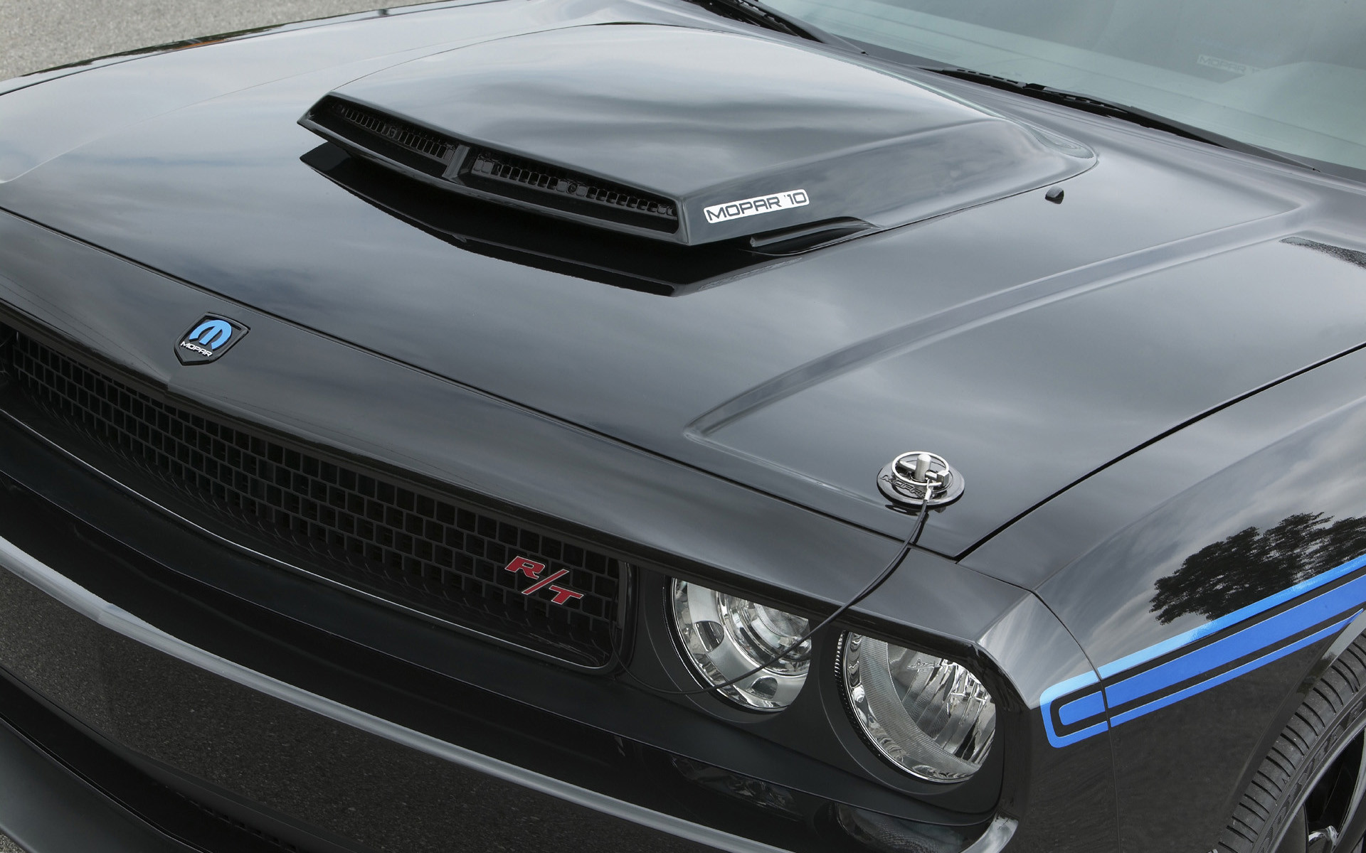 Download Dodge Challenger Mopar Wallpaper Now - Dodge Challenger Mopar Hood , HD Wallpaper & Backgrounds