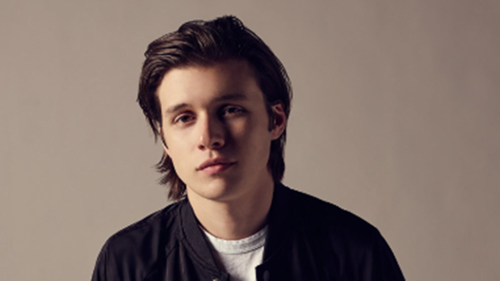 #2018 #boyxboy #crush #fanfiction #gay #highschool - Nick Robinson , HD Wallpaper & Backgrounds