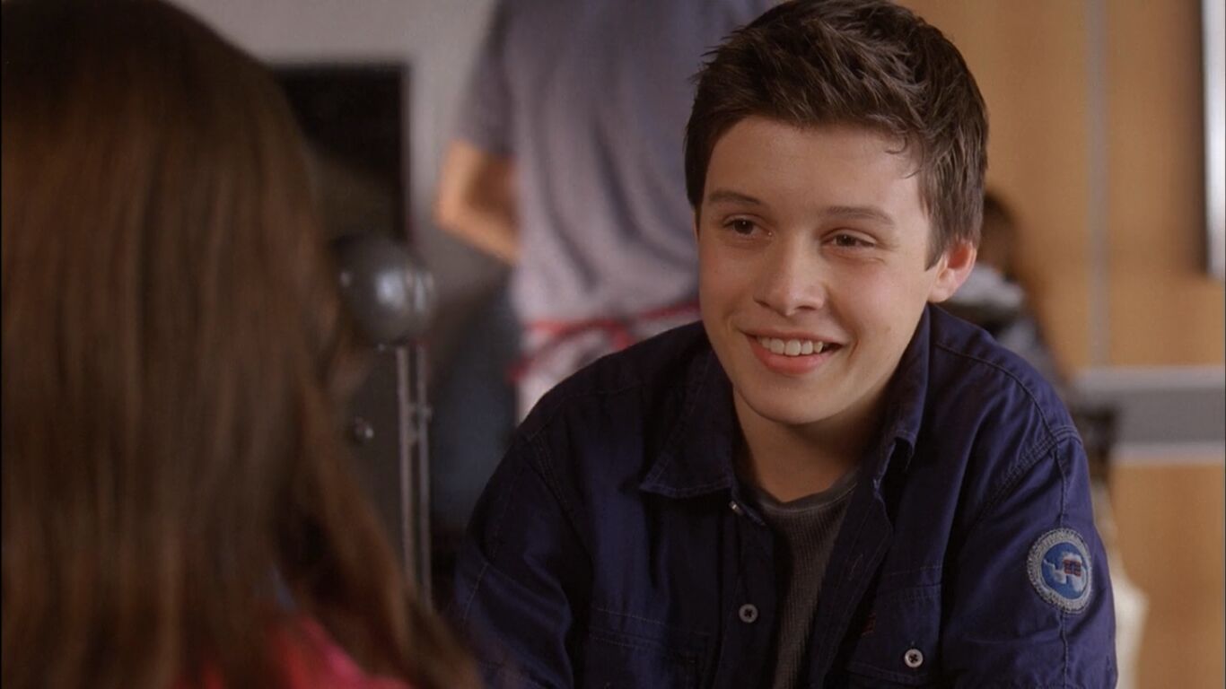 Nick Robinson In Frenemies - Nick Robinson Actor Frenemies , HD Wallpaper & Backgrounds