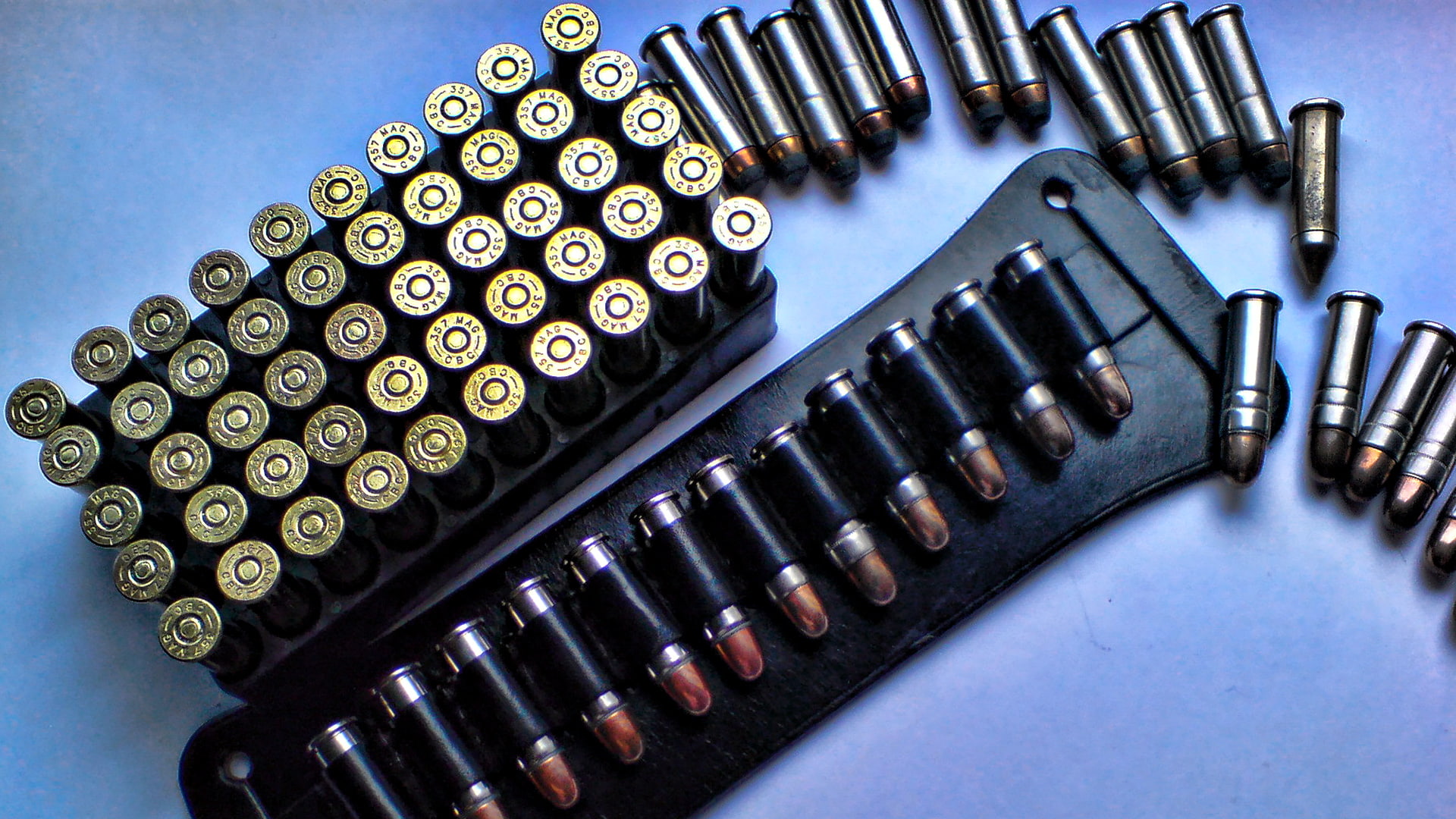 Ammunition, Weapon, Military, Ammobelt, Indoors, Typewriter - All Gun Bullet Hd , HD Wallpaper & Backgrounds