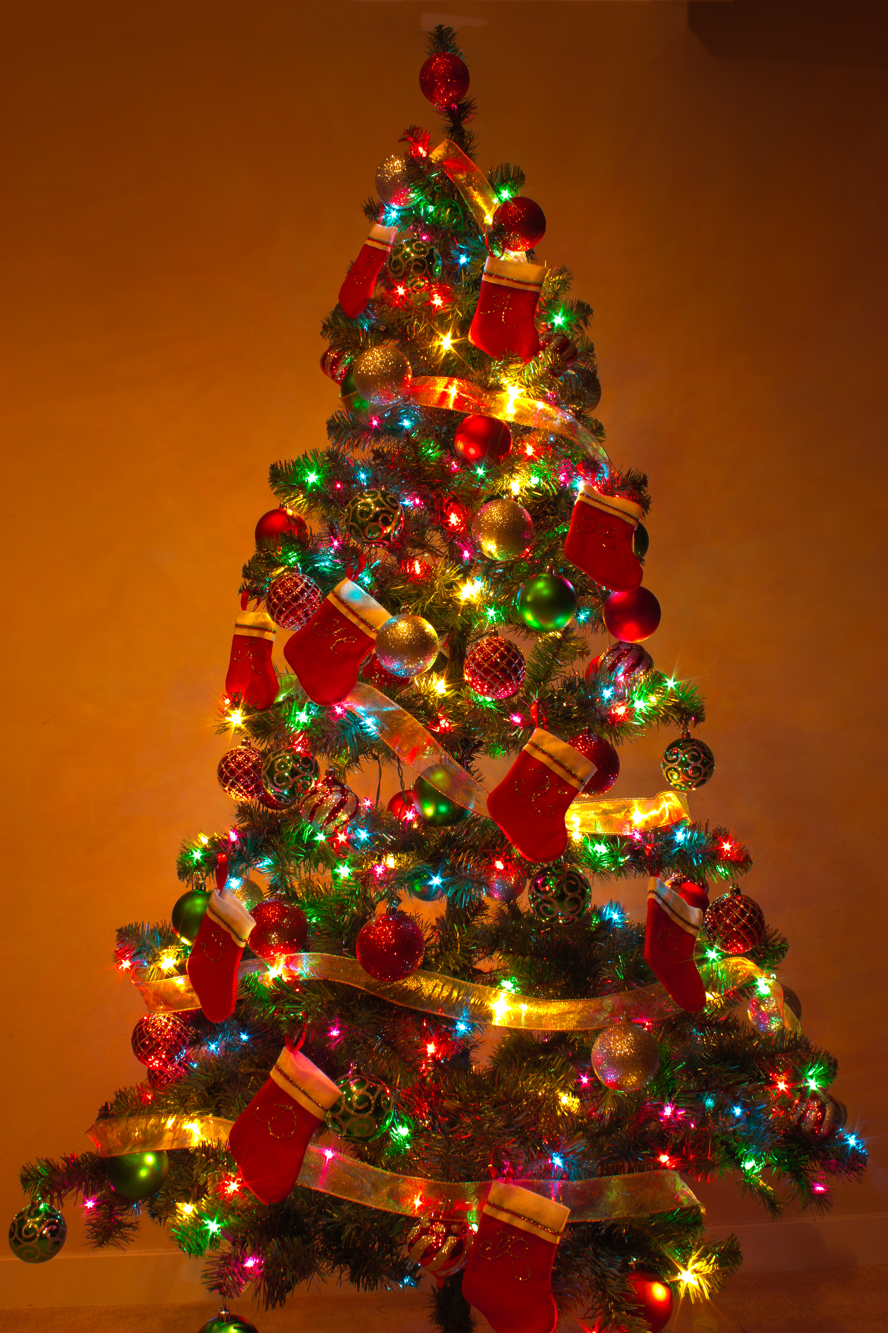Christmas Tree , HD Wallpaper & Backgrounds
