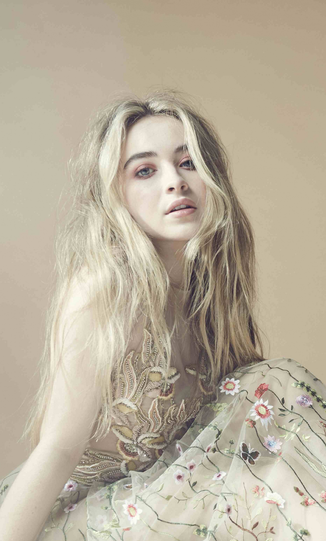 Downaload Sabrina Carpenter, Tmrw Magazine, Photoshoot - Sabrina Carpenter , HD Wallpaper & Backgrounds