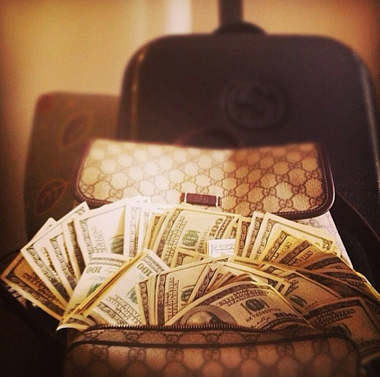 Narcoofficial Instagram - Daily Record - Money In Designer Bag , HD Wallpaper & Backgrounds