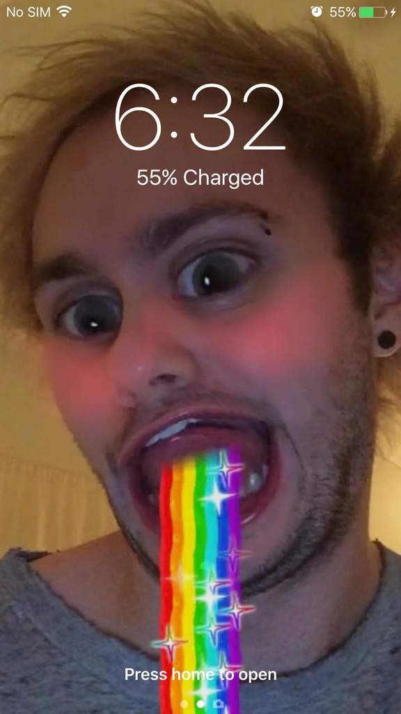 My Fave Wallpaper I Ever Had On My Phone - Cute Snapchat Michael Clifford , HD Wallpaper & Backgrounds