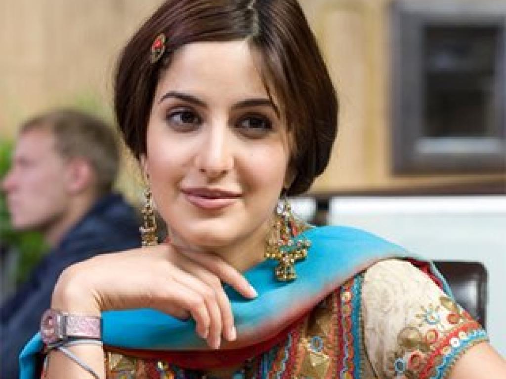 Punjabi - Katrina Kaif Short Hair , HD Wallpaper & Backgrounds
