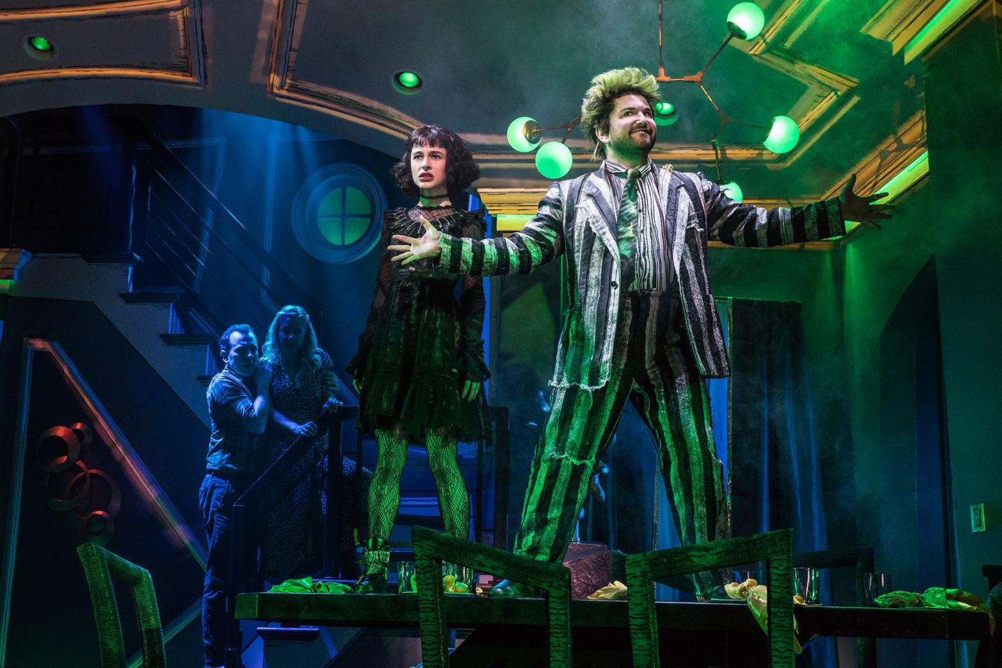 'beetlejuice' Gut-busting Broadway Musical Where Ghouls - Beetlejuice The Musical Broadway , HD Wallpaper & Backgrounds