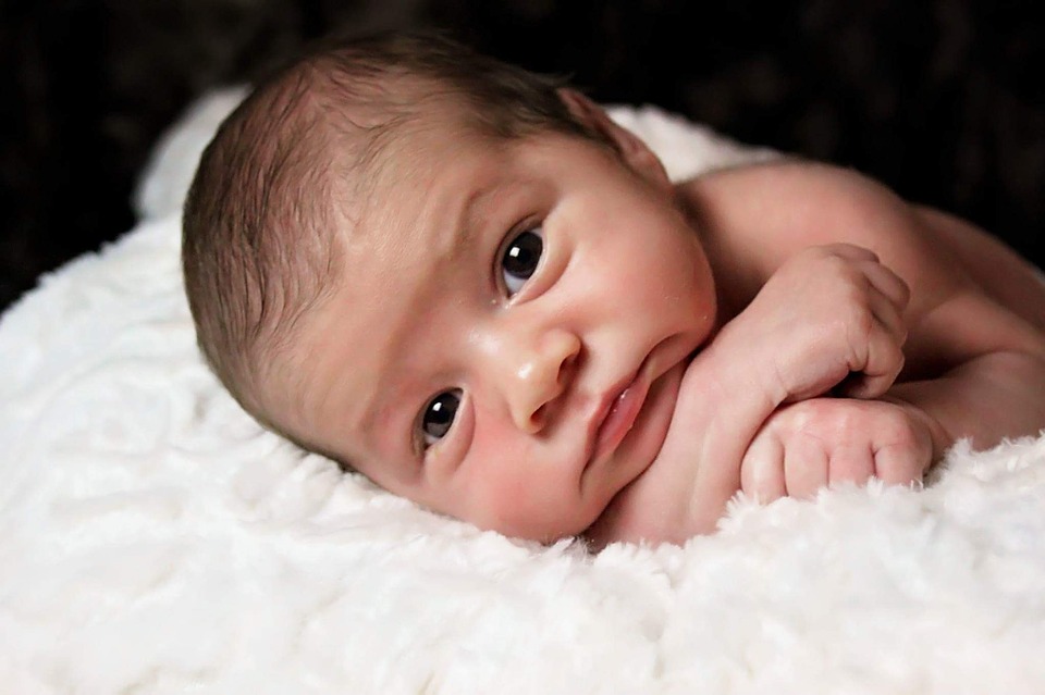Beautiful Newborn Baby Wallpaper - Newborn Babies , HD Wallpaper & Backgrounds