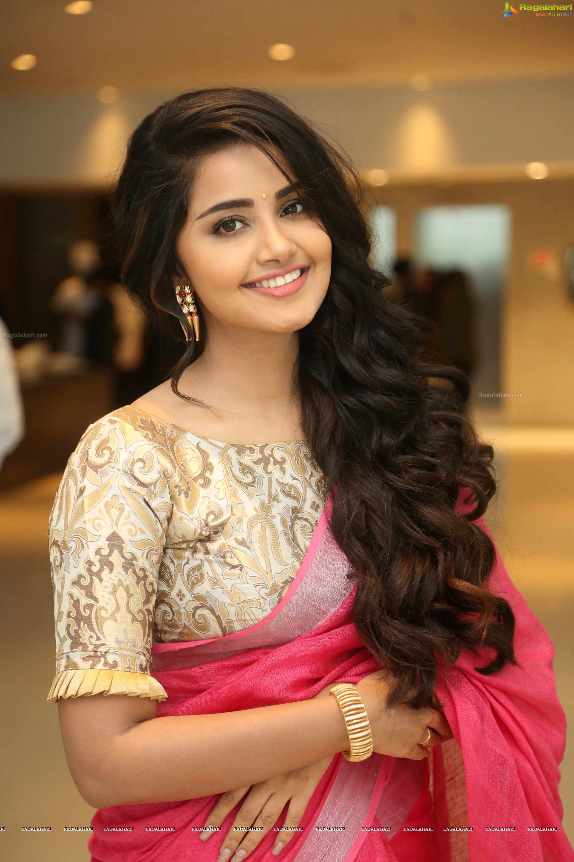Anupama Parameswaran Anupama Parameswaran Anupama Parameswaran - Full Hd Anupama Parameswaran , HD Wallpaper & Backgrounds