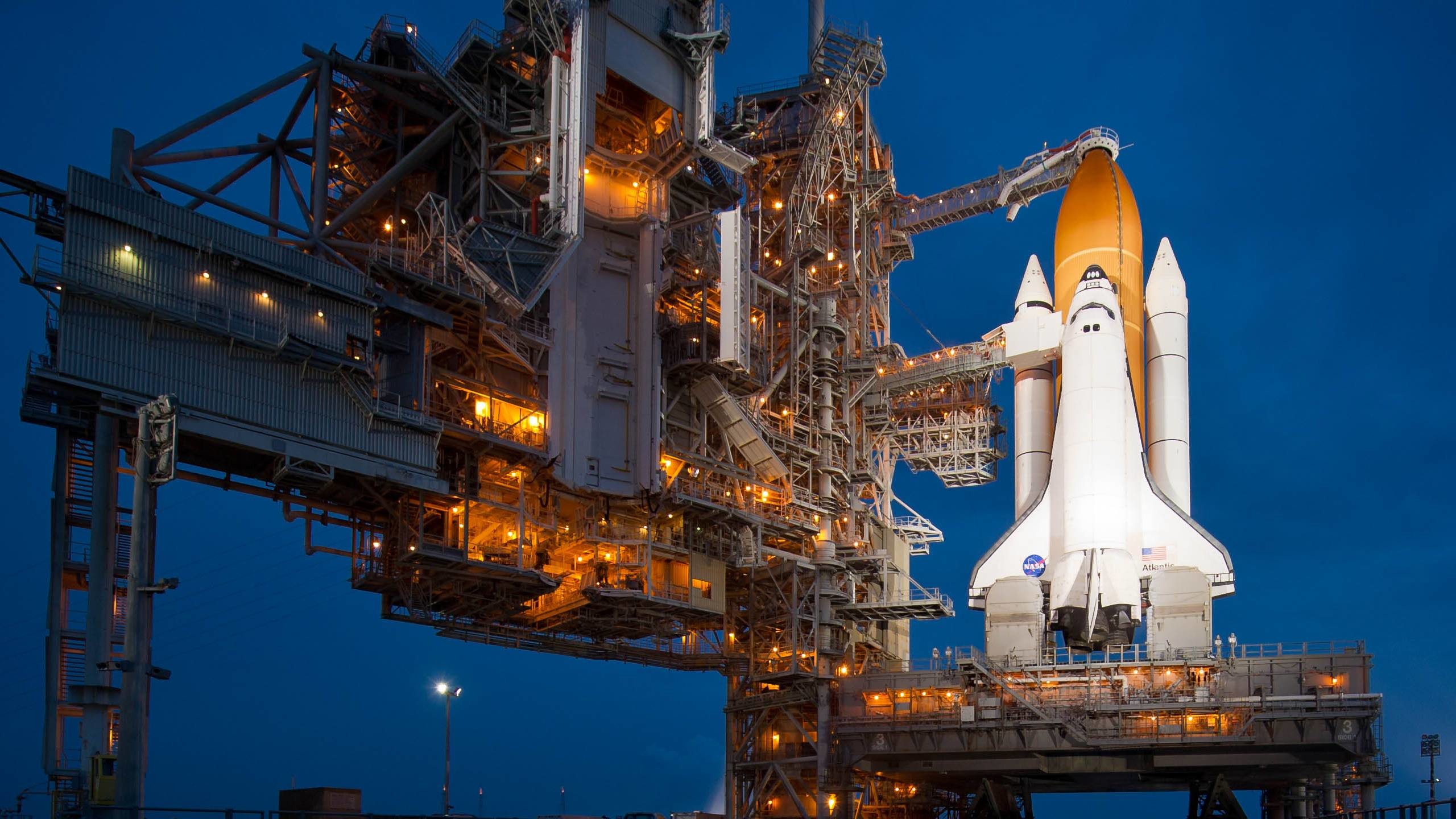 Space Shuttle Wallpaper - Space Shuttle Program , HD Wallpaper & Backgrounds