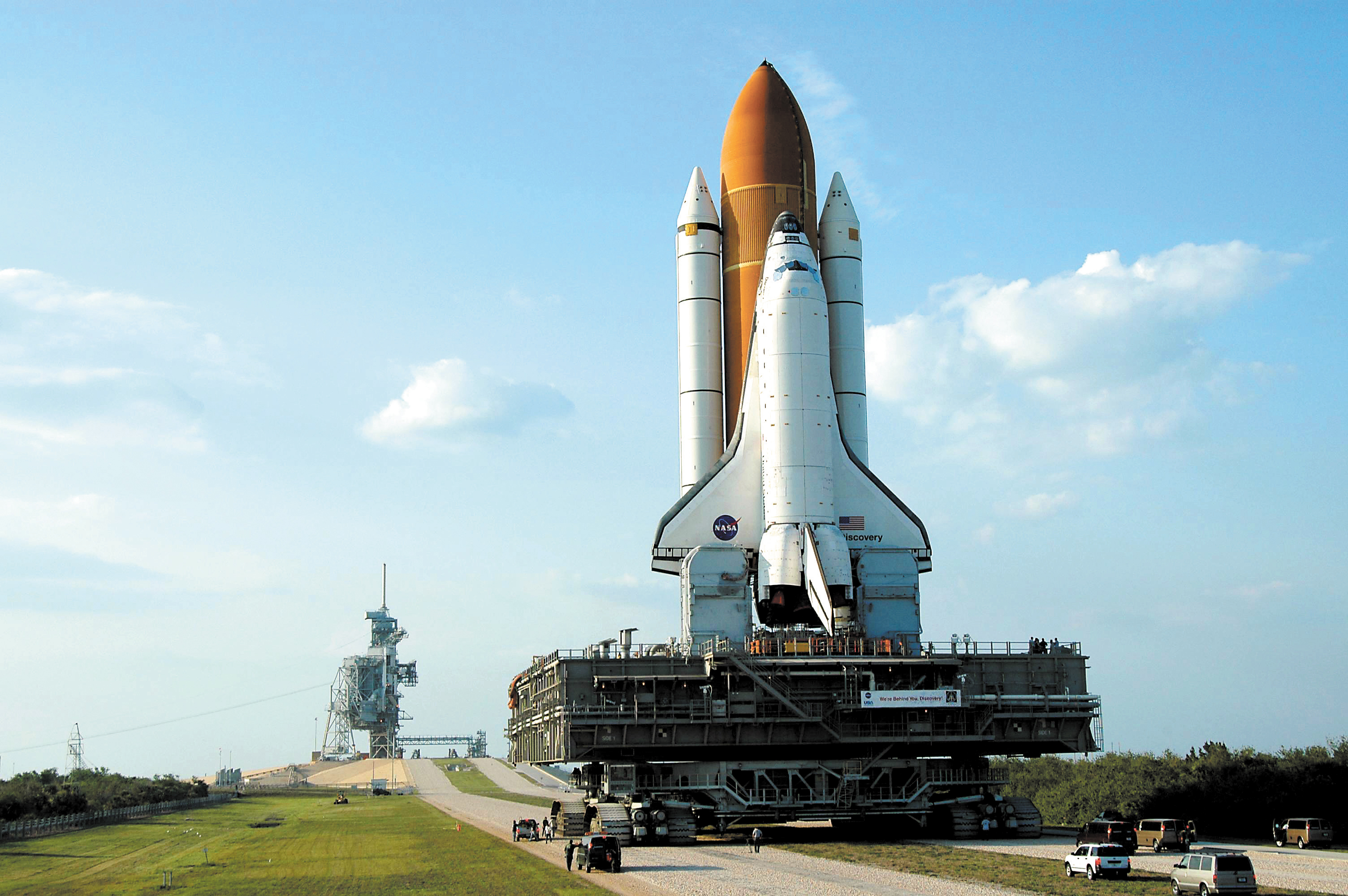 Space Shuttle Discovery Wallpaper Hd - Rocket Ship Launch Pad , HD Wallpaper & Backgrounds