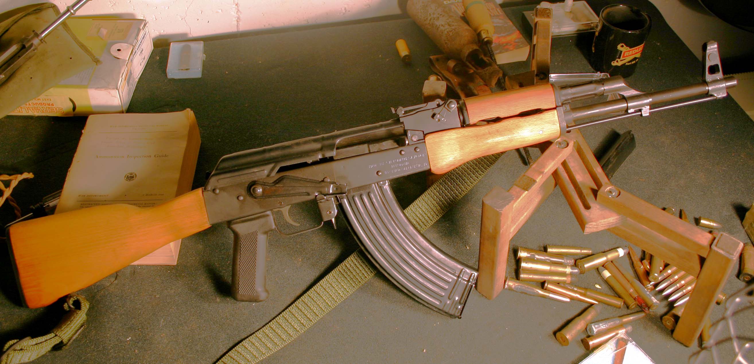 7728053 - >> - Ak 47 Gun Download , HD Wallpaper & Backgrounds