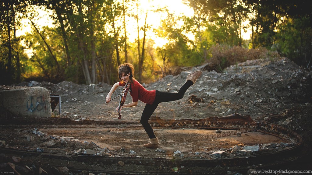 Download Lindsey Stirling Acrobatic Moves Wallpapers - Lindsey Stirling , HD Wallpaper & Backgrounds