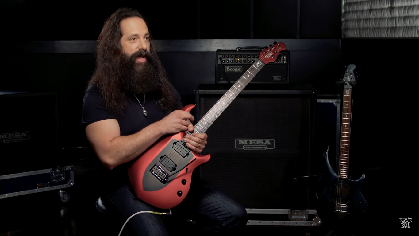 John Petrucci Shows Off The Sterling Maj100 With His - Performance , HD Wallpaper & Backgrounds